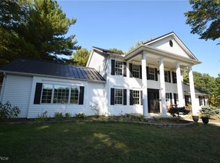 1517 N Orchard Rd NE, Bolivar, OH 44612