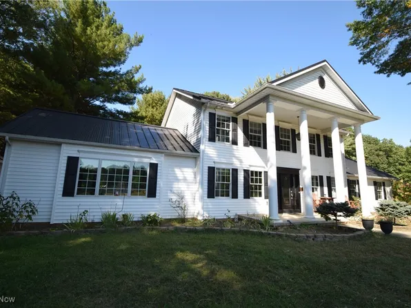 1517 N Orchard Rd NE, Bolivar, OH 44612