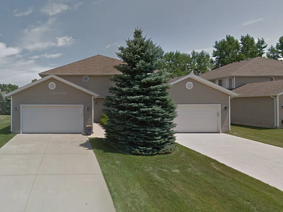 6214 Elliott Ct