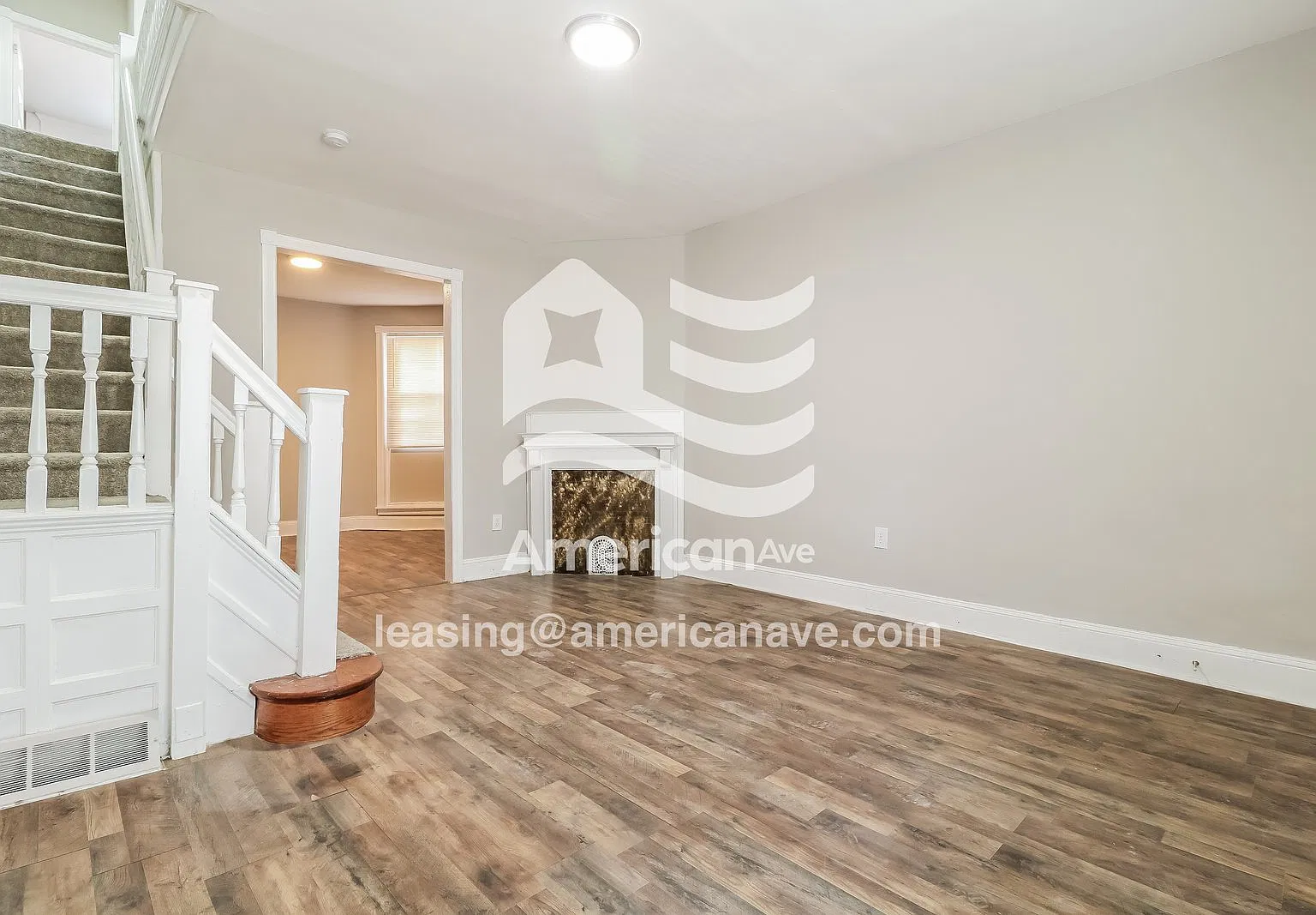 3 bed, 1.0 bath, 1299 sqft, $2,073 — Photo 4