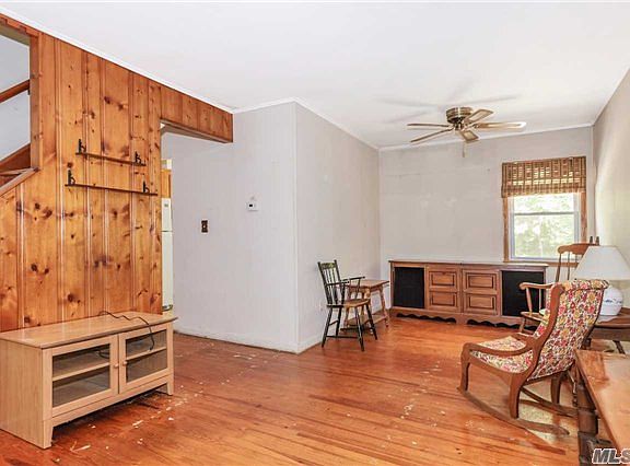 5th image of 269 W Woodside Ave