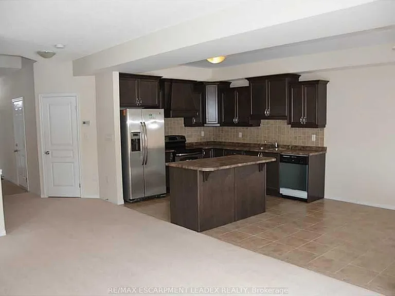 327 Stonehenge Dr — Photo 6