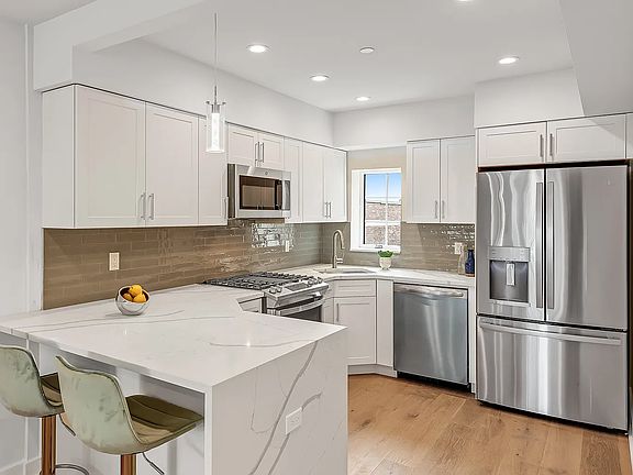 5th image of 31-22 29th St #7B