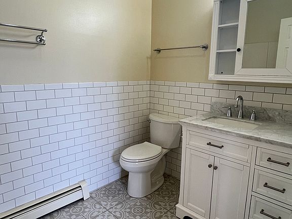 5th image of 74 North St APT 1