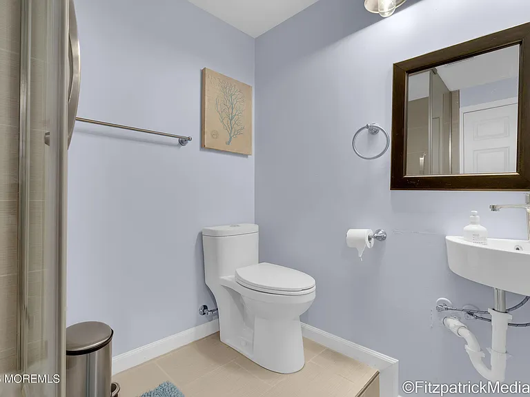 331 Richmond Ave — Photo 21