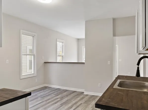 2558 North 37th STREET, Milwaukee, WI 53210