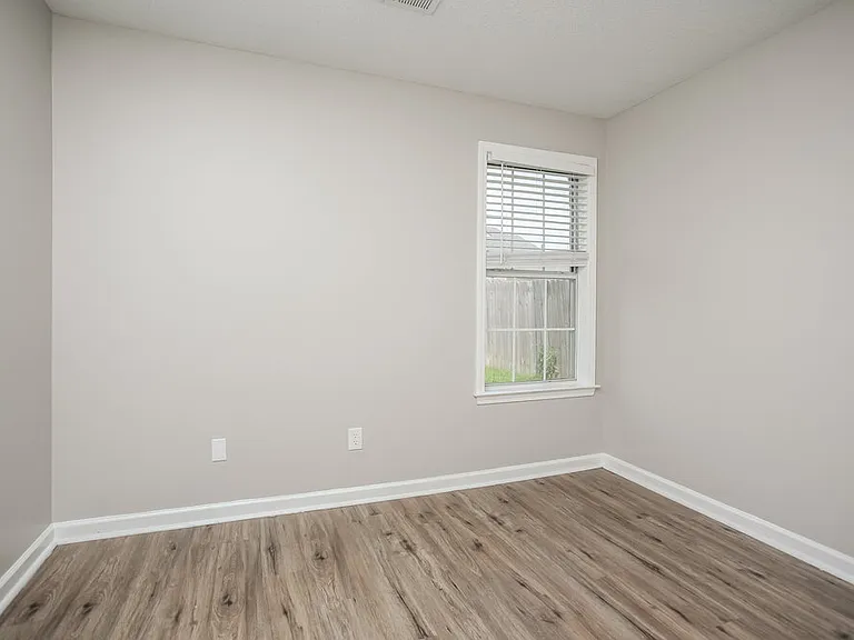 1531 Carlton Ridge Dr — Photo 14