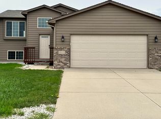 925 E Steep St, Tea, SD 57064
