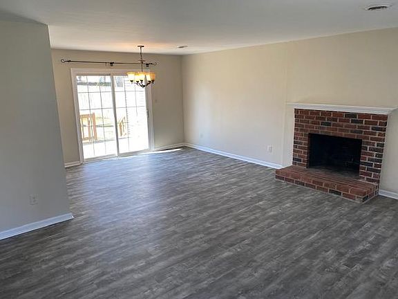 3rd image of 4824 Kellywood Dr