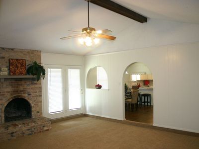 905 Warwick St, Bedford, TX, 76022