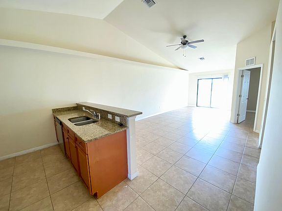 3rd image of 134 SE 12th St