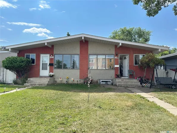 UNIT A&B-2818 7th STREET E, Saskatoon, SK S7H 1A9