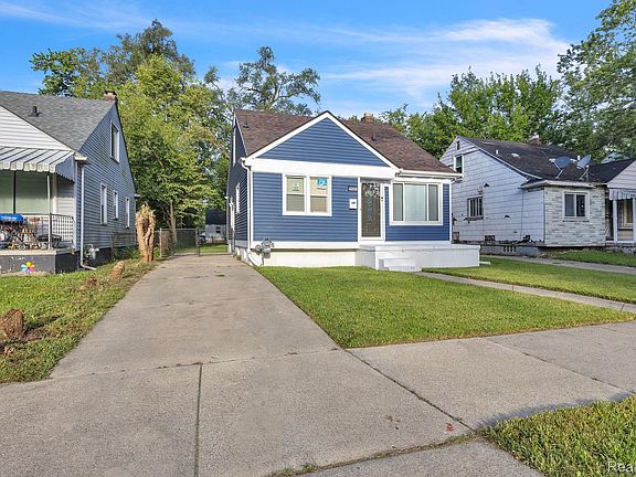 2nd image of 8459 Pierson St