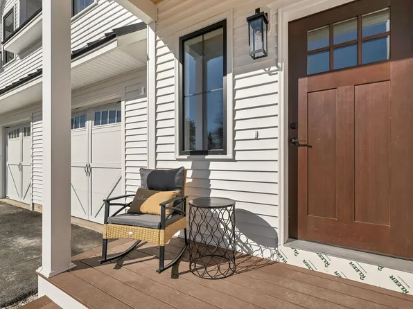 669 High Street, Candia, NH 03034