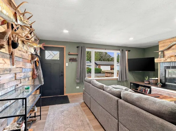 W1353 Chestnut ROAD, Genoa City, WI 53128