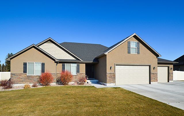 1st image of 389 Sunterra Dr