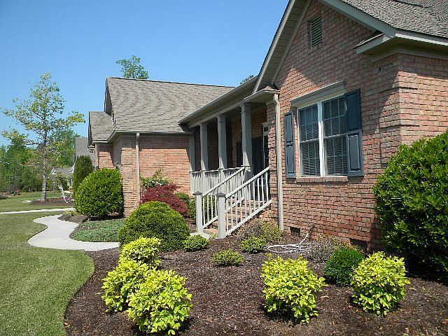 2nd image of 104 Lugano Rd