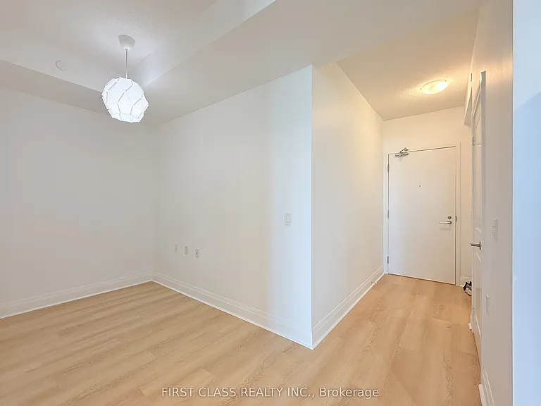 15 Zorra St #606 — Photo 5