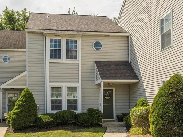 17 Maple Dr, Conshohocken, PA 19428
