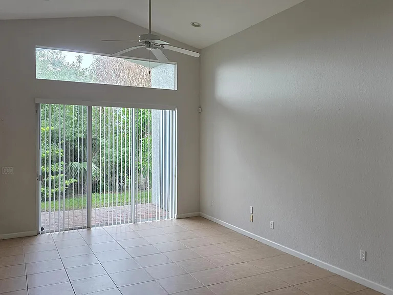 2264 SW Newport Isles Blvd — Photo 5