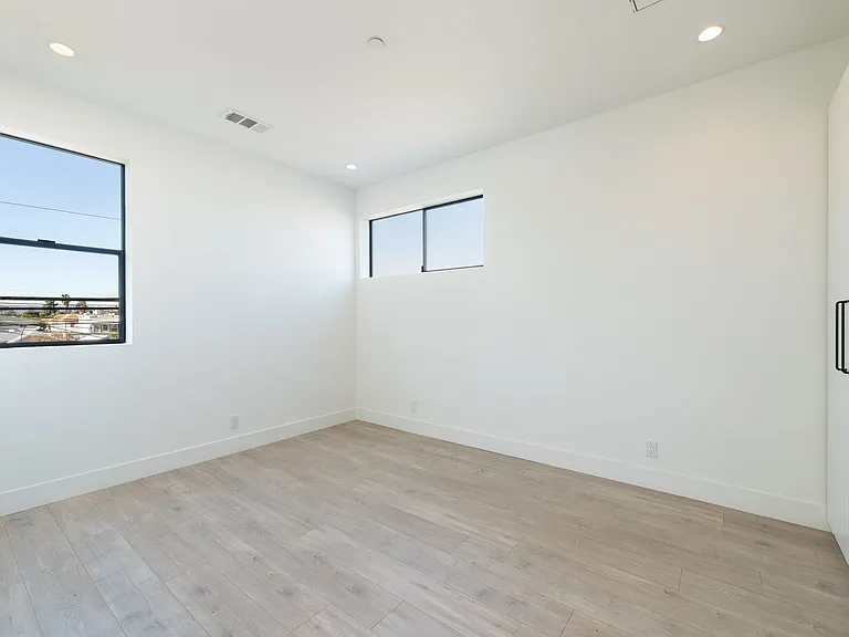 1805-1807 S Longwood Ave #1809 — Photo 22
