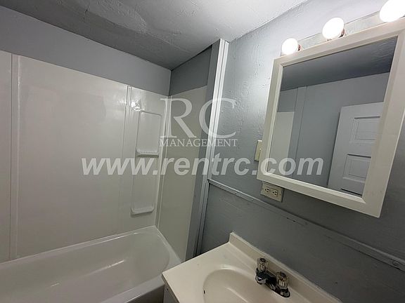 2nd image of 19 S Griffin St