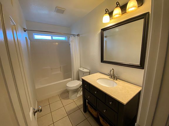 3rd image of 4008 Littlerock Dr