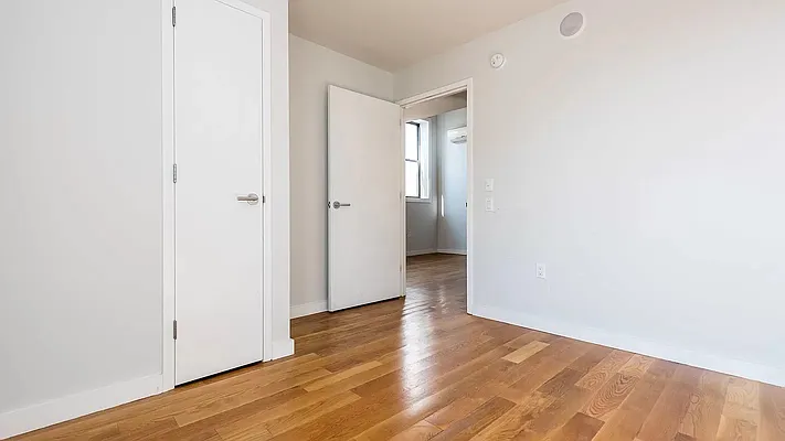 Rented by Nooklyn NYC LLC | media 28