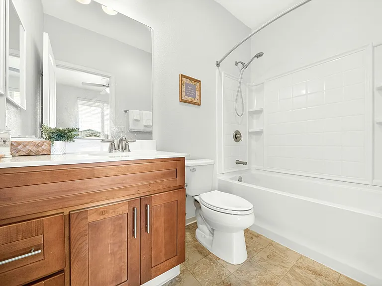 724 Kakala St #1303 — Photo 27