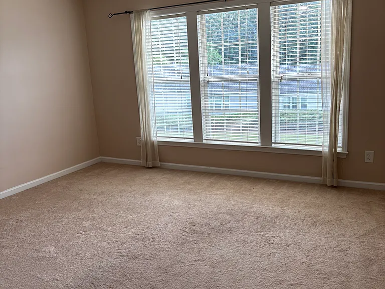 226 Regent Sq — Photo 18