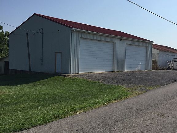 4th image of 1061 Cook Rd