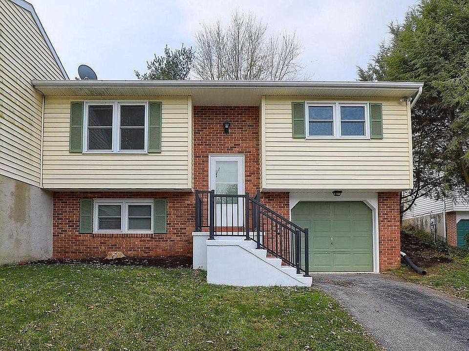 1st image of 219 Fairfax Dr