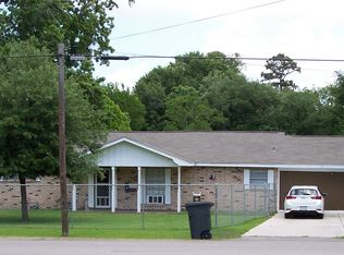 1006 Clear Lake Rd, Highlands, TX 77562