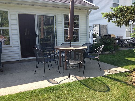 2nd image of 5421 Stoney Ln