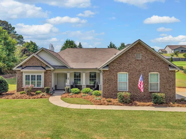 63 Scotts Bluff Dr, Simpsonville, SC 29681