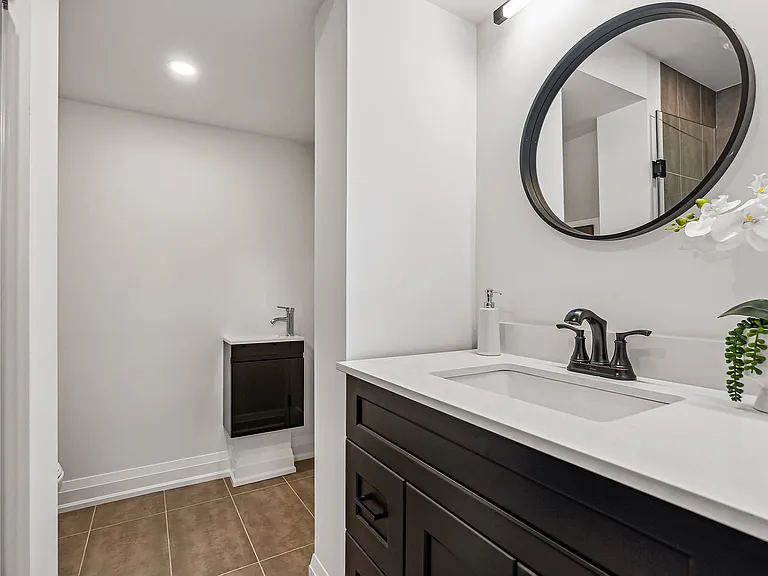 32 Warbeck Pl #B — Photo 10