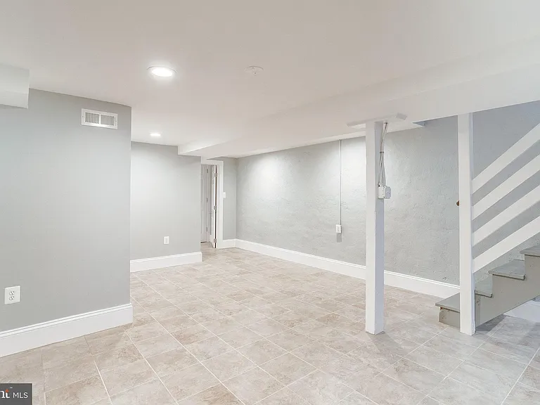 606 Q St NW — Photo 43