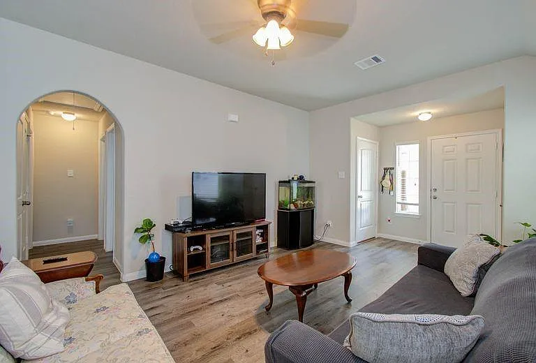 25416 Grotto Falls Ln — Photo 6