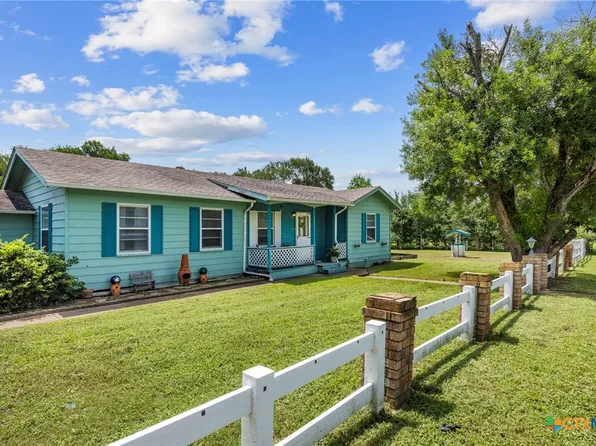 505 S Dudley St, Little River Academy, TX 76554