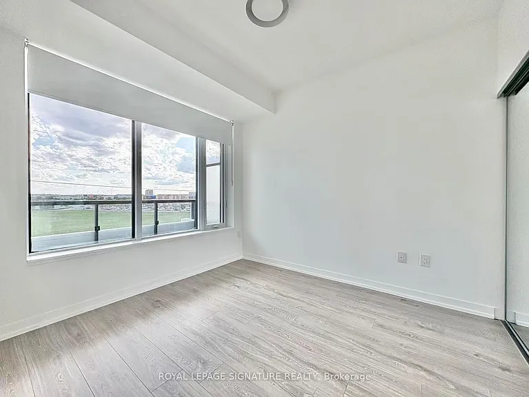 2485 Eglinton Ave W #618 — Photo 7