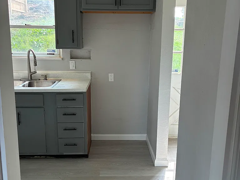 3323 Edward St — Photo 3
