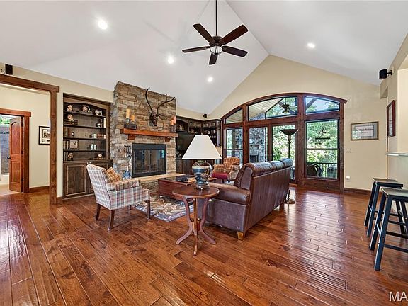 3rd image of 50 Hoffman Hills Dr