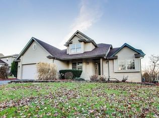 411 Apache Dr, New Lenox, IL 60451