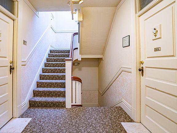 5th image of 1711 Bellevue Ave #1-404