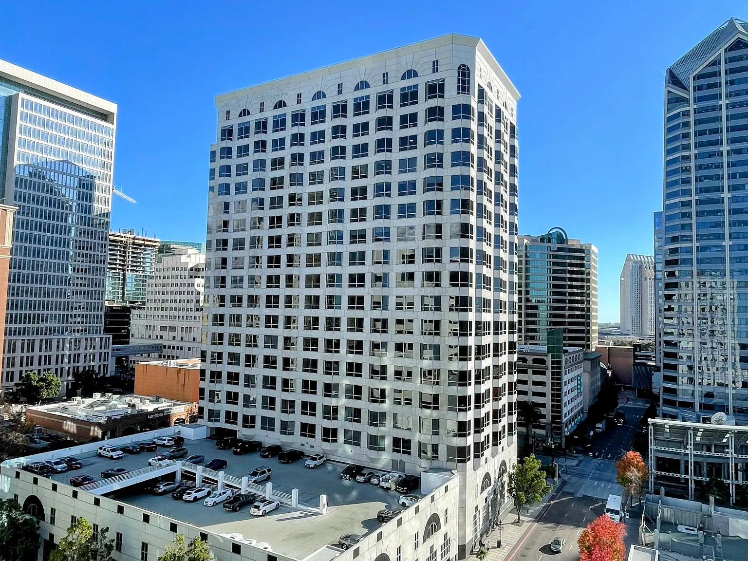 1 bed, 724 sqft, $3,495 — Photo 2