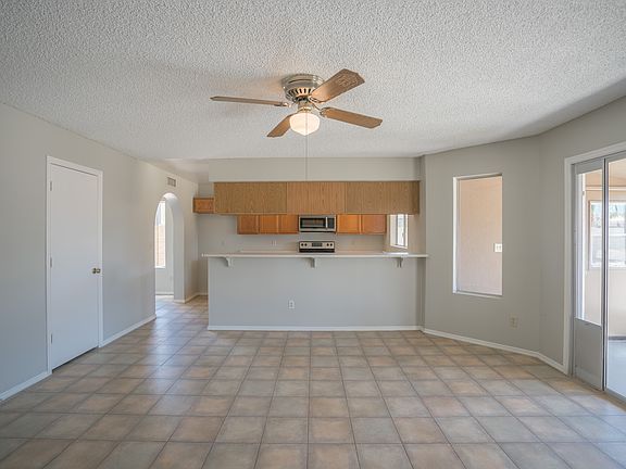4th image of 9201 W Yucca St