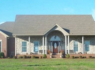 1825 Petsch Ln, Hopkinsville, KY 42240