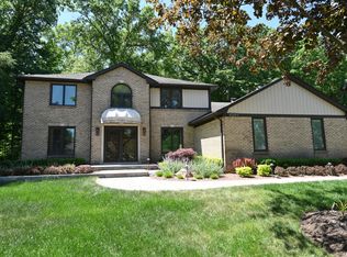 41493 Fawn Trl, Novi, MI 48375