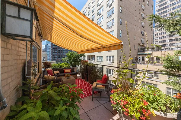 Sold by Compass | media 12