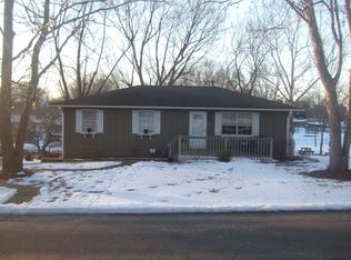 4030 NW Apache Trl, Topeka, KS 66618